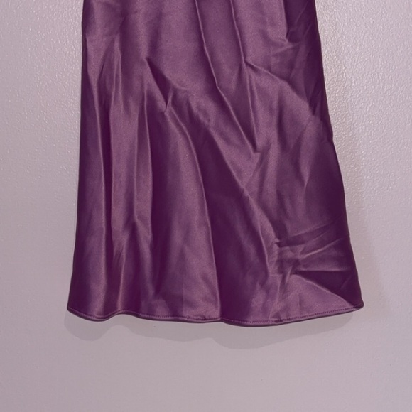 NWOT Victoria Secret Lace Plunge Slip - Picture 7 of 14
